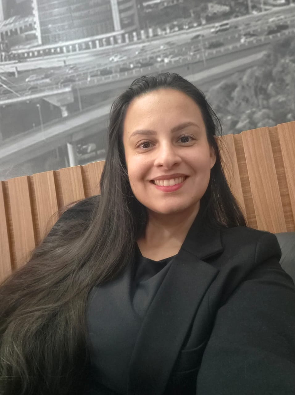 Profile photo of agent Aline Araujo